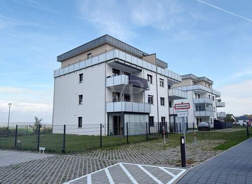 Außenansicht - Helle 3-Zimmer-Wohnung mit tollem Ausblick...