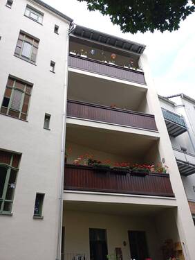 Rückfront rechts - 2 Zimmer Mehrfamilienhaus, Wohnhaus zum Kaufen in Görlitz