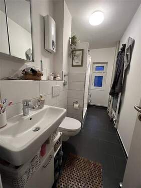 Badezimmer.jpg - 2 Zimmer Etagenwohnung zur Miete in Hamburg