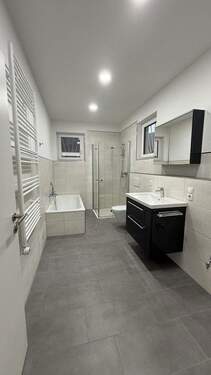 Bad - hoch moderne 3,5-Zimmer Wohnung - mit Terrasse in Andernach