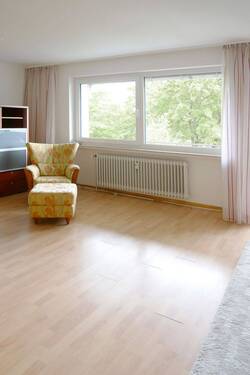 Wohnzimmer - Etagenwohnung mit 81,90 m² in Kassel zum Kaufen