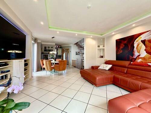 Wohn- und Esszimmer III - 