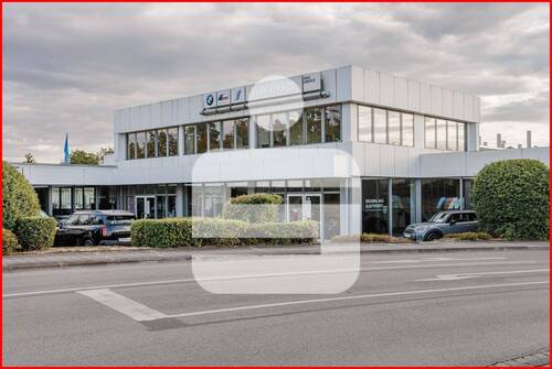 Gebäudekomplex - Autohaus im Gewerbegebiet zu verkaufen