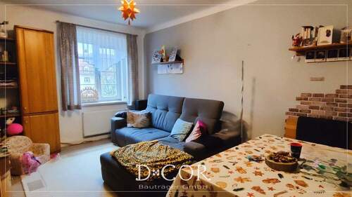 Wohnzimmer aktuell - 4 Zimmer Etagenwohnung zum Kaufen in Dresden