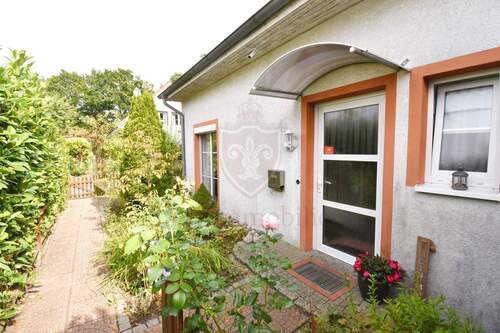 Eingang - 4 Zimmer Doppelhaushälfte in Kaltenkirchen