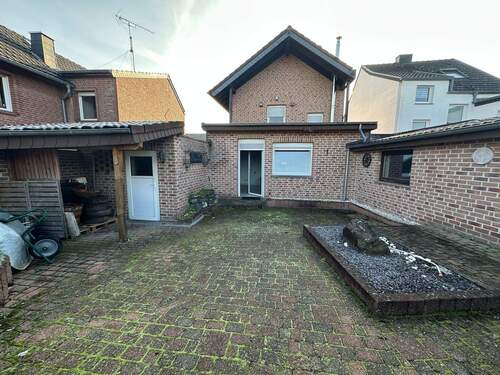 Gartenansicht - 6 Zimmer Einfamilienhaus zum Kaufen in Linnich