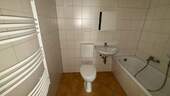 gefliestes Bad mit Wanne - 3 Zimmer Etagenwohnung in Görlitz