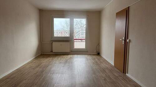 Wohnzimmer - Etagenwohnung mit 70,40 m&sup2; in Görlitz zur Miete