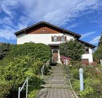 Charmantes Einfamilienhaus mit großzügigen Garten in Neubeuern zur Vermietung!