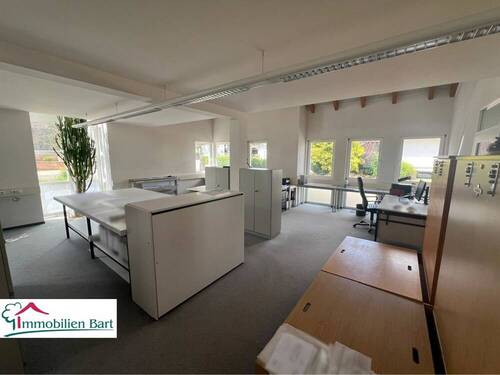 Großraumbüro - 9 Zimmer Büro zum Kaufen in Wadern