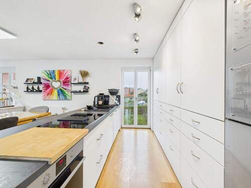 Kochbereich - 7 Zimmer Einfamilienhaus zum Kaufen in Unterpleichfeld