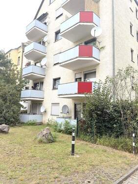 Haus Ansicht - 2 Zimmer Etagenwohnung zum Kaufen in Offenbach