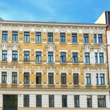 Bild 1 - Attraktive 2-Zimmer-Wohnung im Dachgeschoss mit zuverlässiger Vermietung und Tageslichtbad