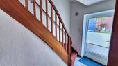 Detail Eingangsbereich mit Treppe - 