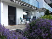 Lavendel umsäumt die Terrasse - 