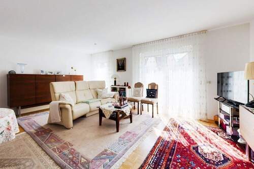 Wohn-/Essbereich - 2 Zimmer Etagenwohnung zum Kaufen in Neckartenzlingen