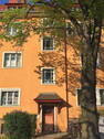 Aussenansicht - Modernisierte 2-Zi. Wohnung in grüner Lage, sehr gut vermietet !