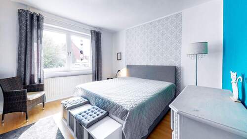 Schlafzimmer im Erdgeschoss - 6 Zimmer Doppelhaushälfte in Münster