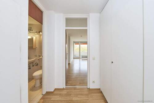 Eingangsbereich - 2 Zimmer Etagenwohnung zum Kaufen in München