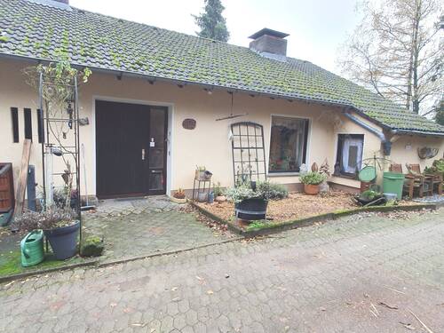 Hier wohnen sie gut und ebenerdig - 9 Zimmer Mehrfamilienhaus, Wohnhaus zum Kaufen in Velbert