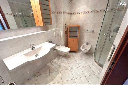 Duschbad - 4 Zimmer Etagenwohnung in Lübeck