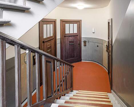 Saniertes Treppenhaus Cas2A - 4 Zimmer Etagenwohnung in Berlin