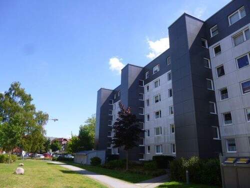 0533 Hauseingangsseite.JPG - 3 Zimmer Etagenwohnung zur Miete in Elmshorn