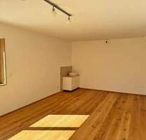 Moderne Büro- oder Behandlungsräume in einem Mehrfamilienhaus - Kraftisried