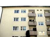Eingangsseite-Küchenbalkone Bild 2 - 