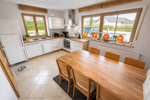 Essküche - 6 Zimmer Doppelhaushälfte in Schlehdorf