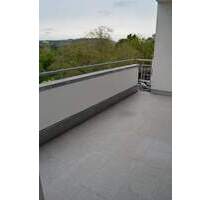 Helle sanierte 3 Zi.- Whg. mit Doppelbalkon im 1.OG, in genialer bevorzugter Lage von Margetshöchheim mit Mainblick:-) !