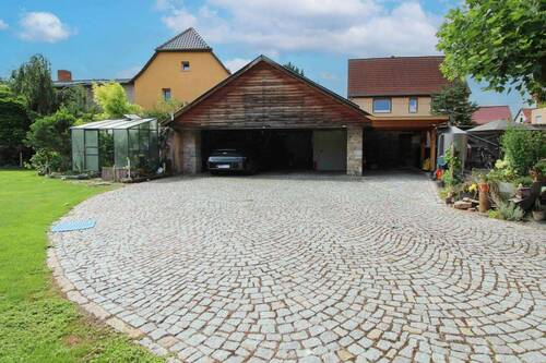 Grundstück (2) - 