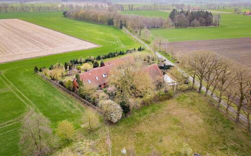 Hofstelle - Hofstelle mit viel Land! - 885.000,00&nbsp;EUR Kaufpreis, ca.&nbsp; 127,00&nbsp;m&sup2;&nbsp;Wohnfl&auml;che