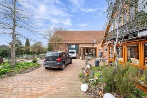Scheune und Haupthaus - 
