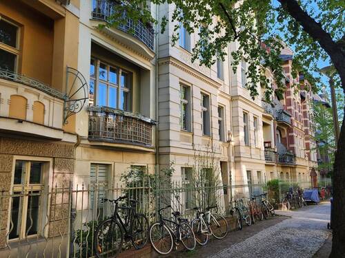 Hausansicht - Brandenburger Vorstadt - Vermietete 2-Zimmer-Altbauwohnung zum Kauf