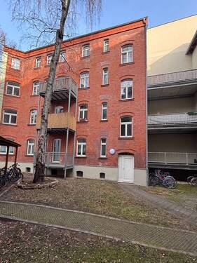 Hinterhaus - 2 Zimmer Etagenwohnung zur Miete in Halle (Saale)