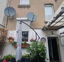 RESERVIERT*Sanierungsbedürftiges Mehrfamilienhaus mit 3 Einheiten zu verkaufen!* - Duisburg Hochheide