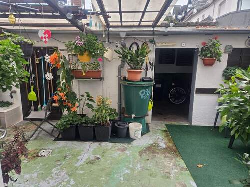 Hinterhof Fahrradschuppen.jpg - 