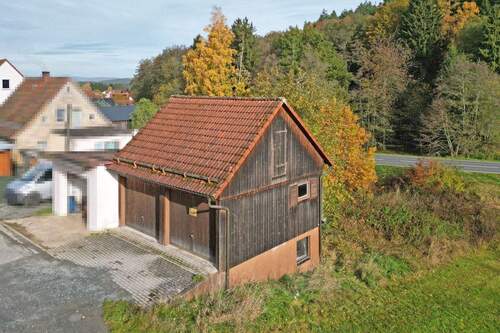 Doppelgarage - 6 Zimmer Einfamilienhaus in Mitwitz
