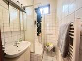 Duschbad mit Fenster - 