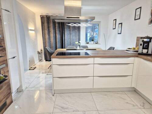 Küche mit Einbauküche EG - Einfamilienhaus mit 160,00 m&sup2; in Nersingen zum Kaufen