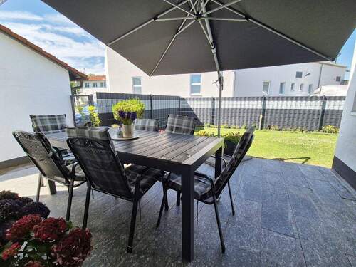 Südwest-Terrasse, teilweise überdacht - 