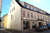 Wohn-und Geschäftshaus - 2 Zimmer Mehrfamilienhaus, Wohnhaus zum Kaufen in Stralsund