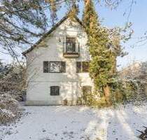 Historisches Einfamilienhaus mit Garten in begehrter Lage - Berlin Frohnau