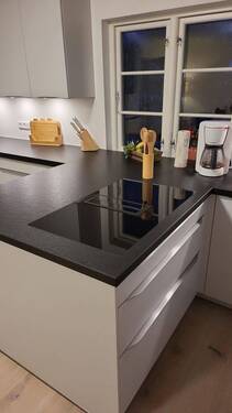 hochmoderne Einbauküche - 