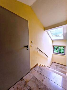 Hausflur mit Abteilzugang - 
