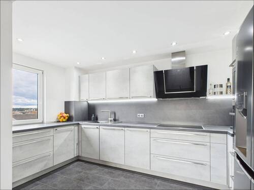 Küche - Direkt einziehen: 3-Zi. mit Stil und Technik ausgestattet