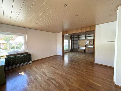 Lichtdurchflutetes Wohn- Esszimmer - 