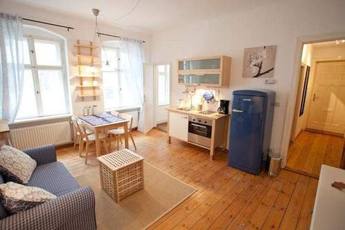 Bild 1 - Samariterkiez: 1,5-Zi-Wohnung im charmanten Altbau