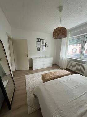 Bild 3 - 7 Zimmer Einfamilienhaus in Saarbrücken